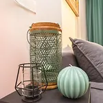 Apartman Blue Waves, Beachfront Modern